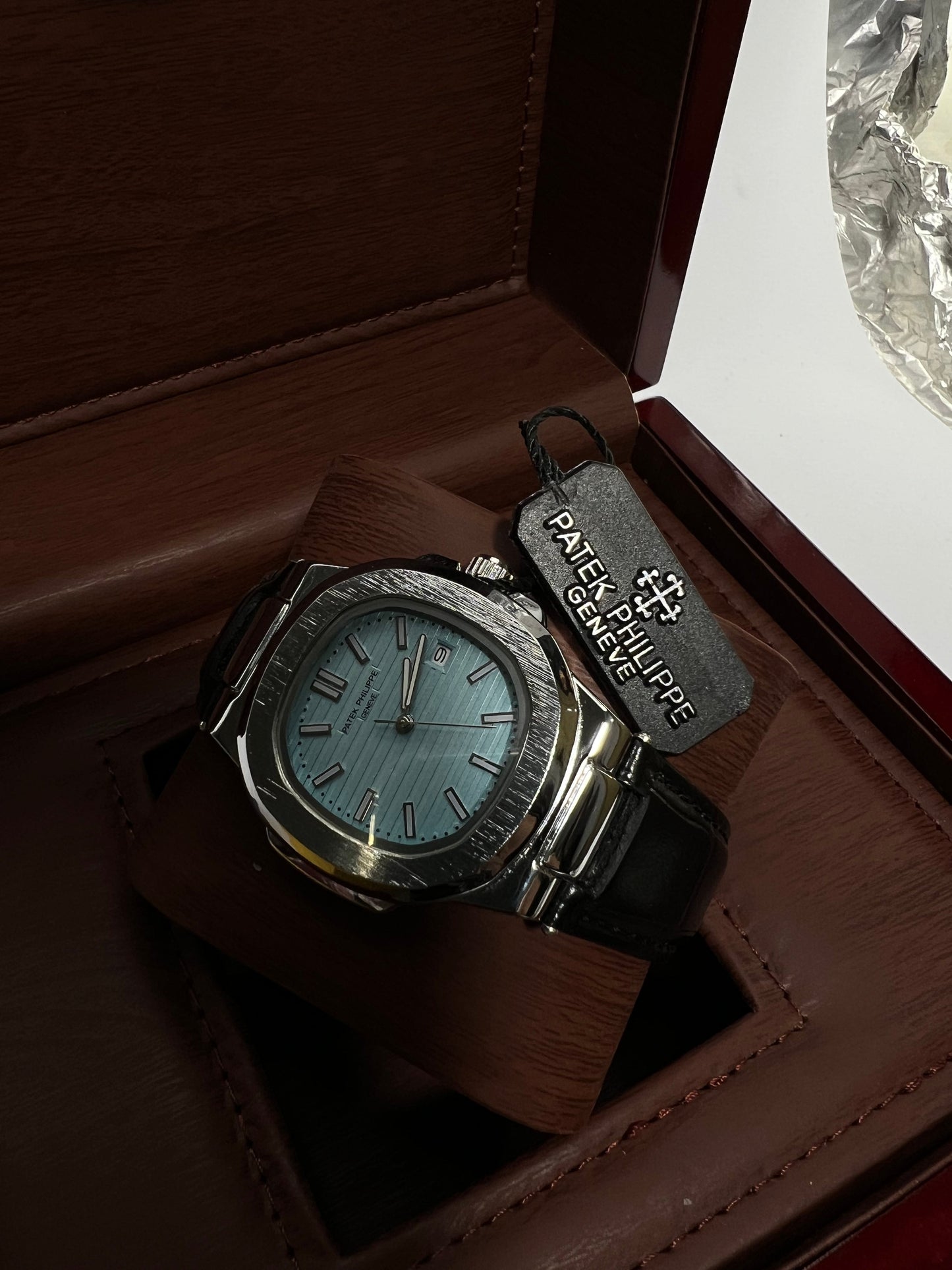 Patek Philippe Geneve Black Leather Strap Watch – Silver Case & Tiffany Blue Dial