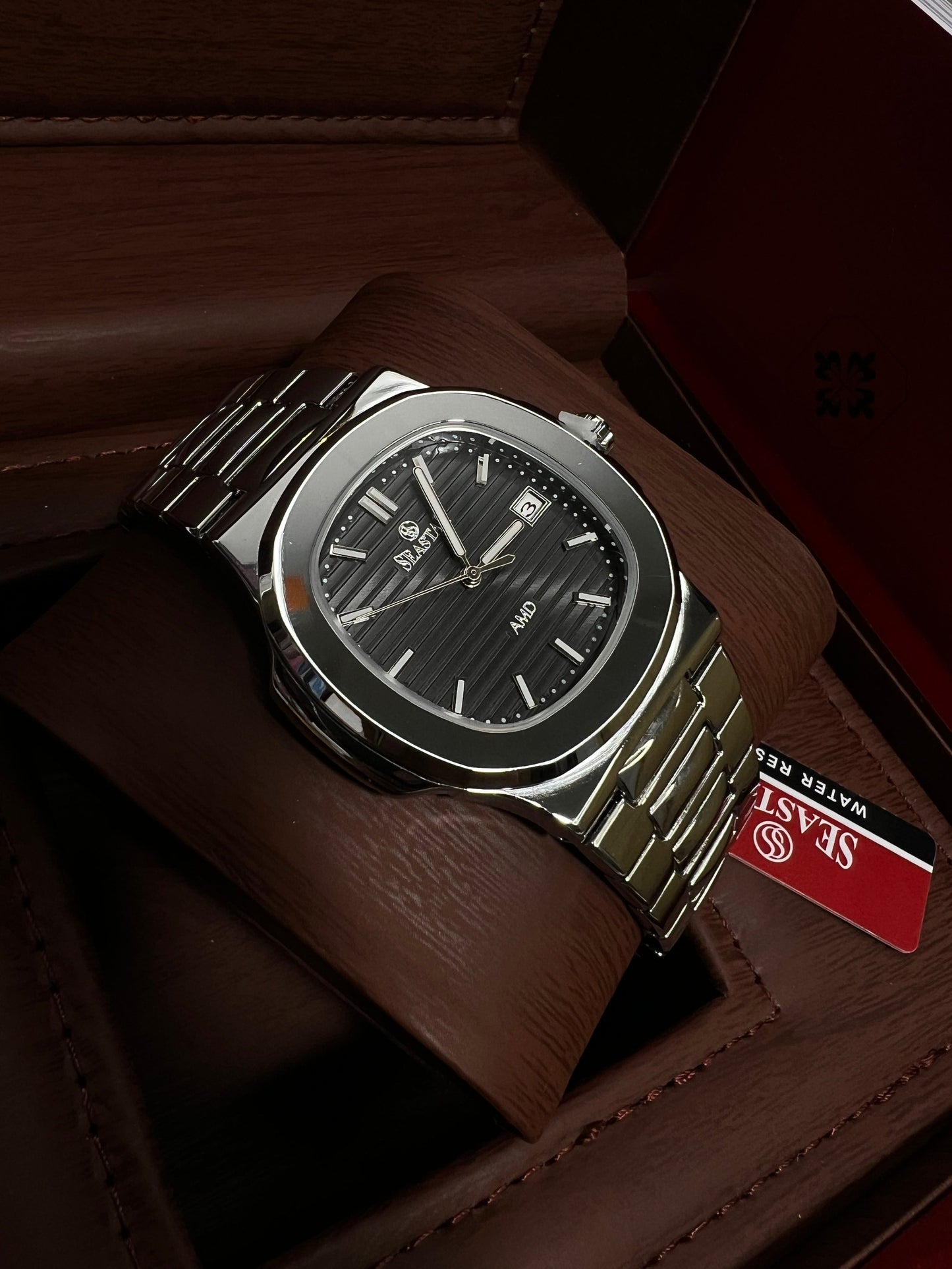 Seastar Silver Shine Chain Watch ā Black Dial š¤