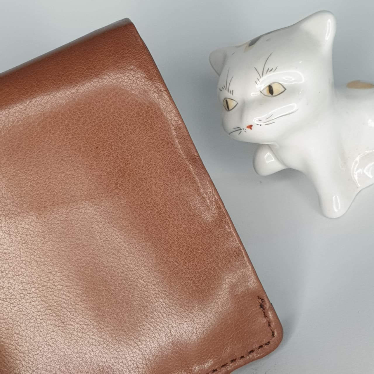 Cow Leather Wallet – Handcrafted Elegance