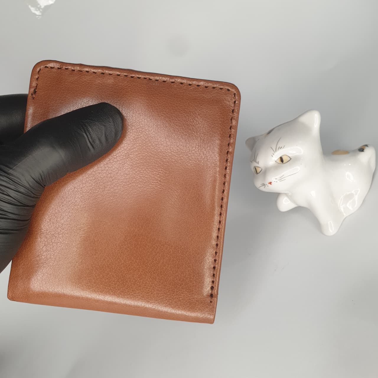 Cow Leather Wallet – Handcrafted Elegance