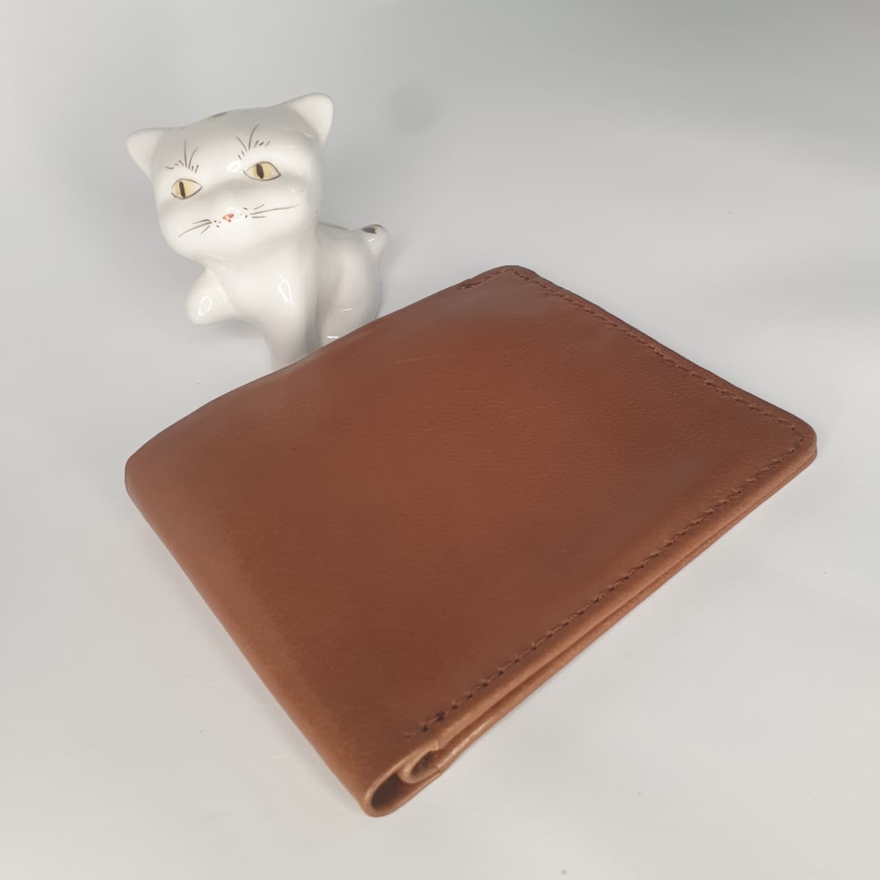 Cow Leather Wallet – Handcrafted Elegance