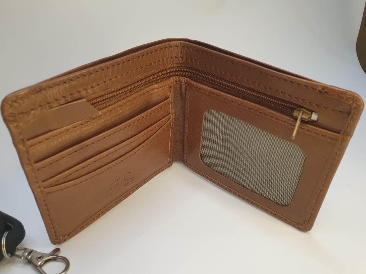 Cow Leather Wallet – Handcrafted Elegance