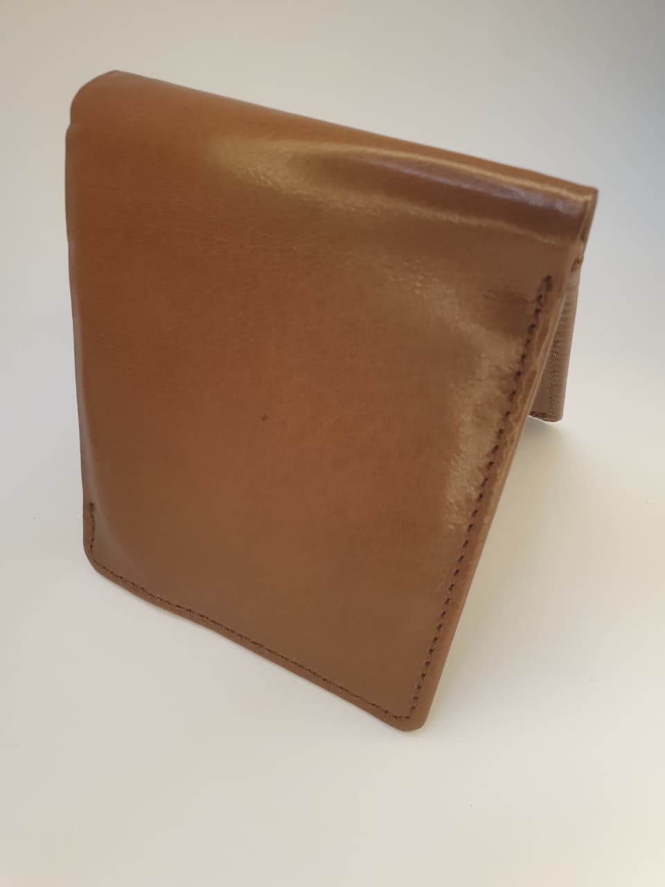 Cow Leather Wallet – Handcrafted Elegance