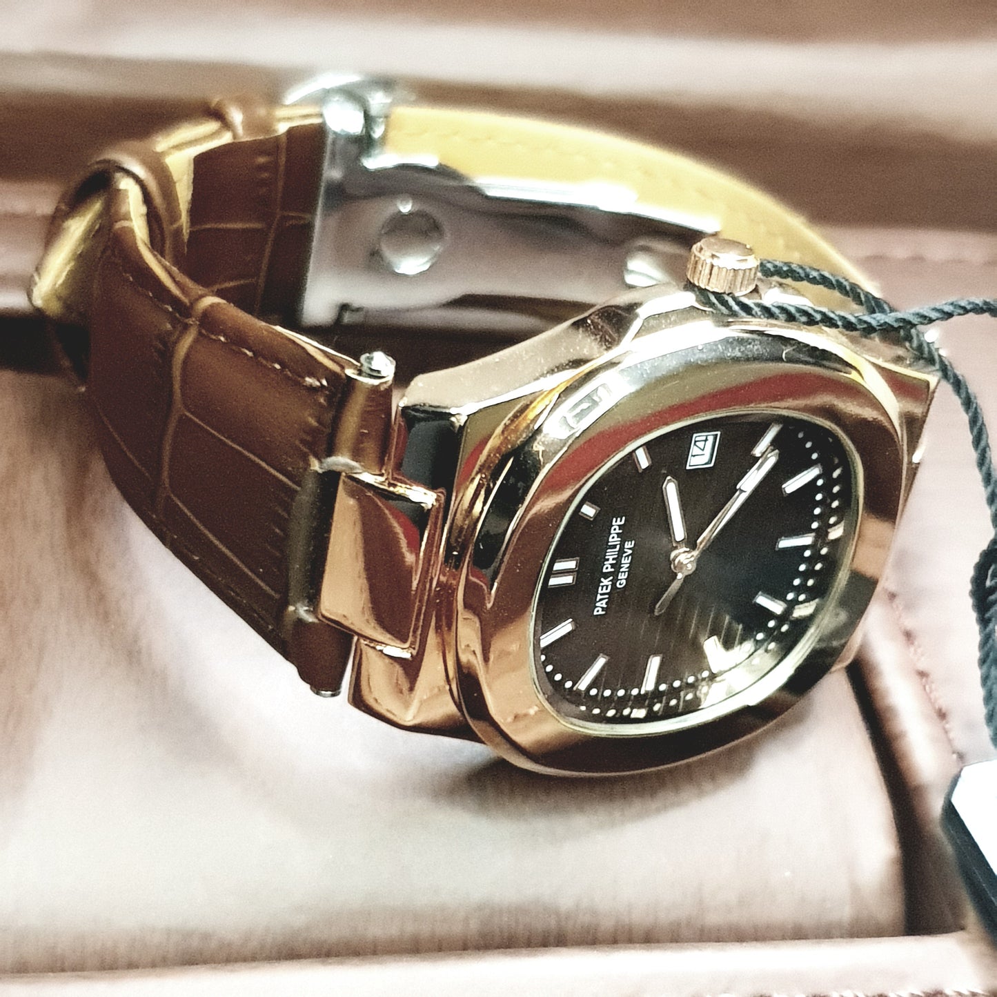 Introducing the Patek Philippe Geneve Brown Leather Strap Watch Master Copy