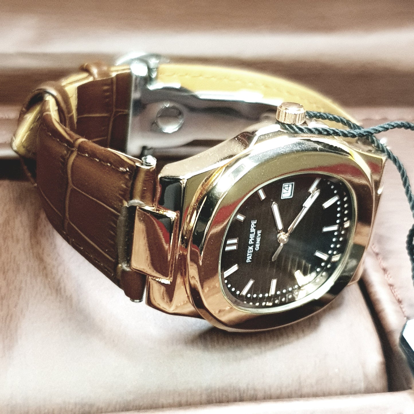 Introducing the Patek Philippe Geneve Brown Leather Strap Watch Master Copy