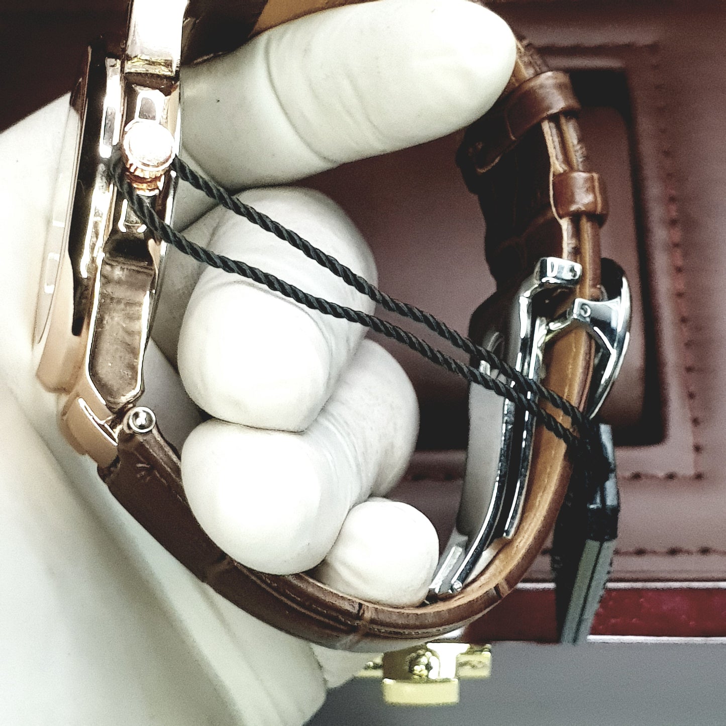 Introducing the Patek Philippe Geneve Brown Leather Strap Watch Master Copy