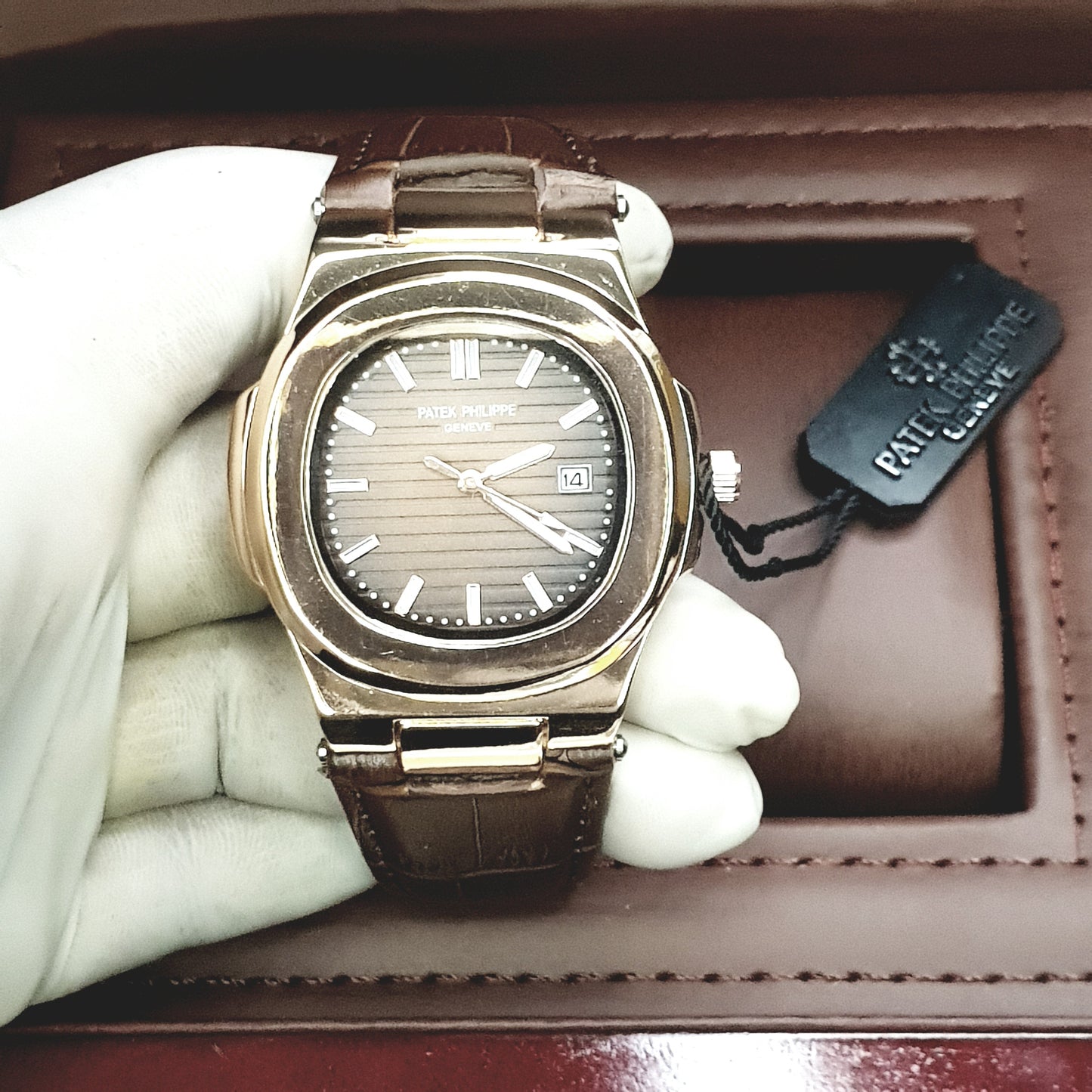 Introducing the Patek Philippe Geneve Brown Leather Strap Watch Master Copy