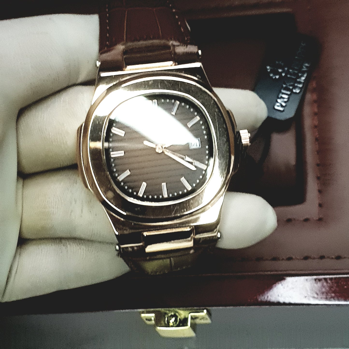 Introducing the Patek Philippe Geneve Brown Leather Strap Watch Master Copy