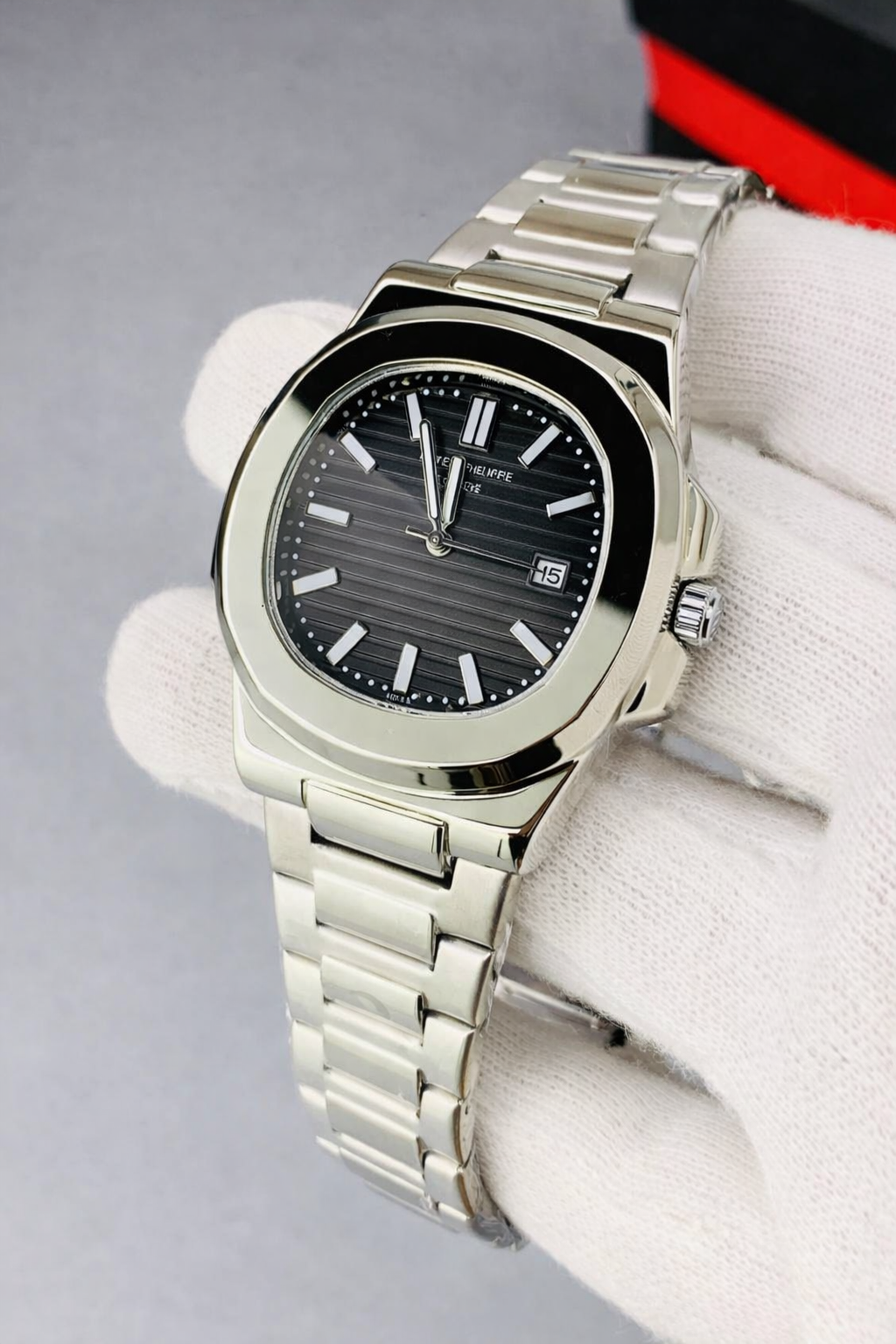 Introducing the Patek Philippe Geneve Chain Watch Master Copy – Black Dial Edition