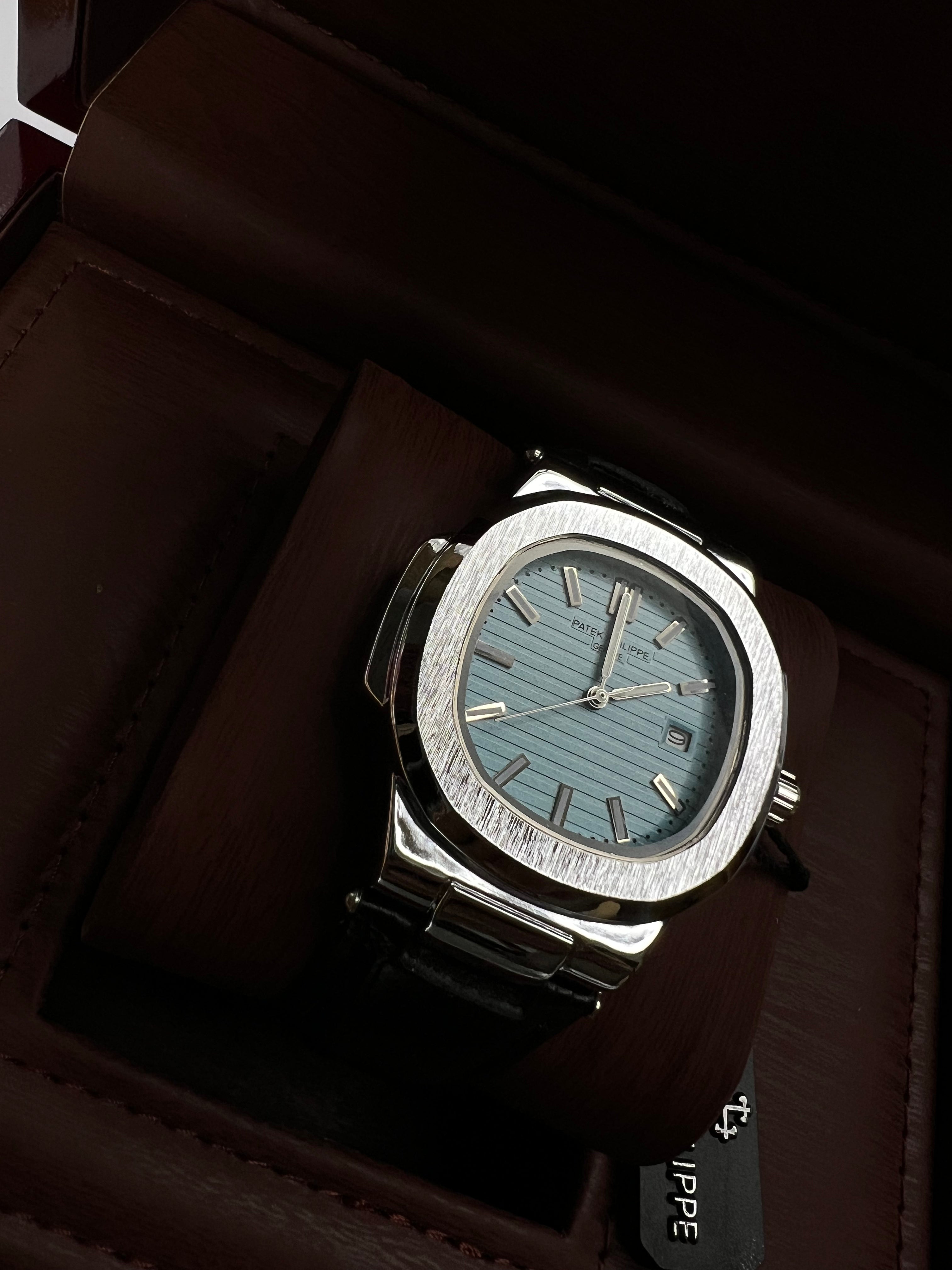 Patek Philippe Geneve Black Leather Strap Watch – Silver Case &amp; Tiffany Blue Dial