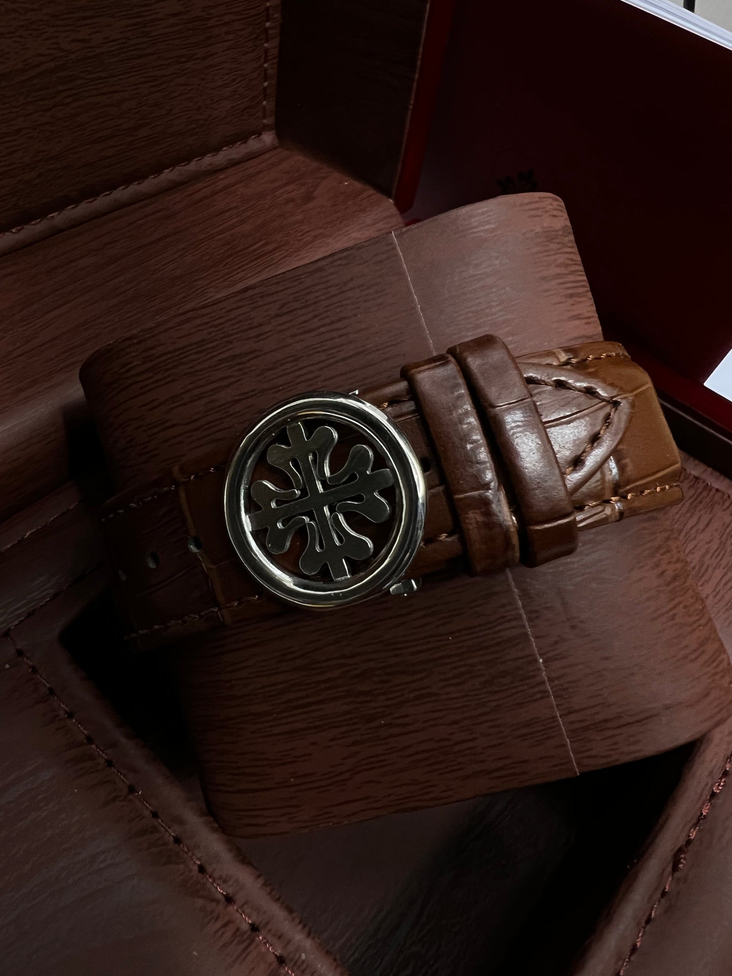 Introducing the Patek Philippe Geneve Brown Leather Strap Watch – Master Copy