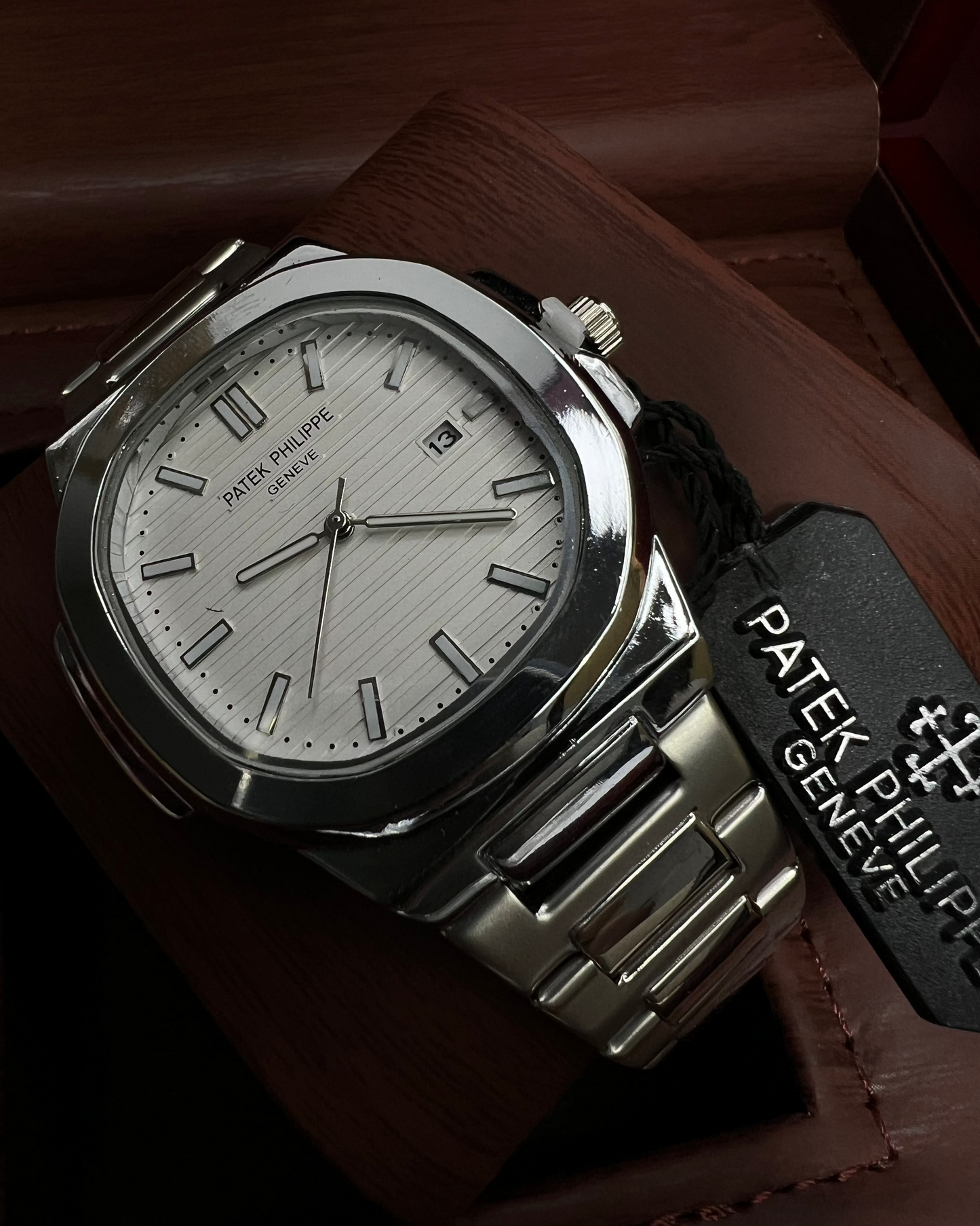 Patek Philippe Geneve Chain Watch Master Copy – White Dial Edition