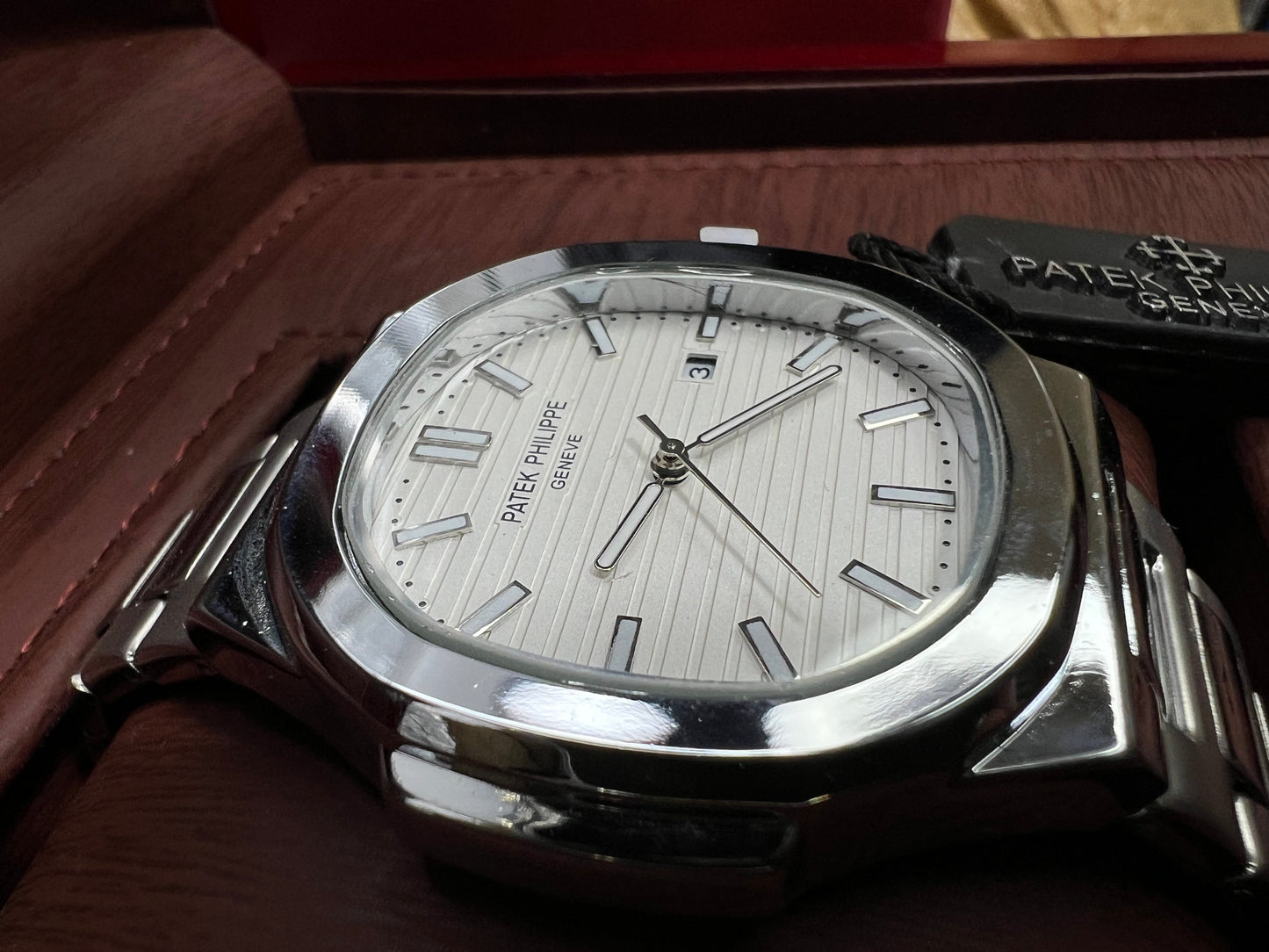 Patek Philippe Geneve Chain Watch Master Copy – White Dial Edition