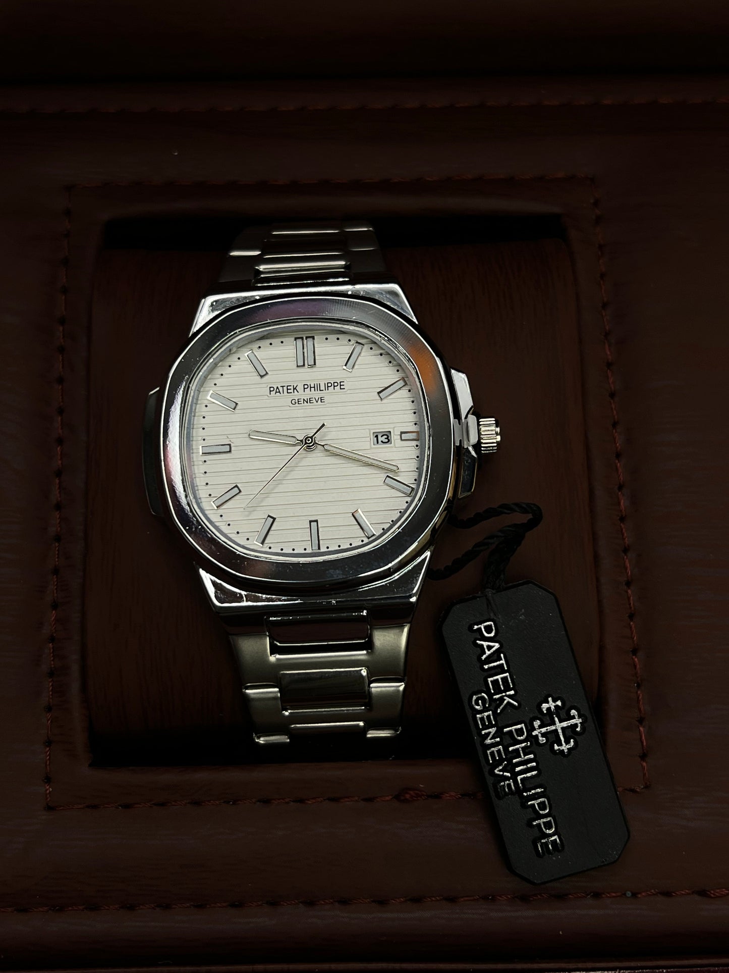 Patek Philippe Geneve Chain Watch Master Copy – White Dial Edition